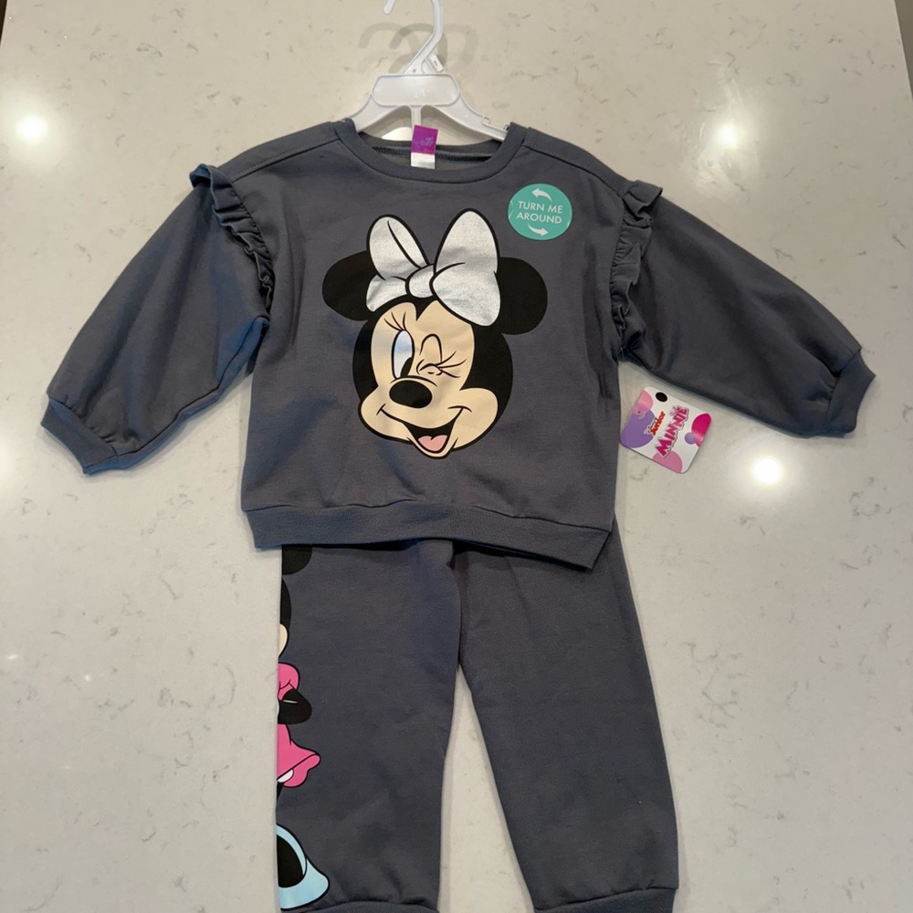 NWT Minnie Mouse Sweatshirt and Pants Set
